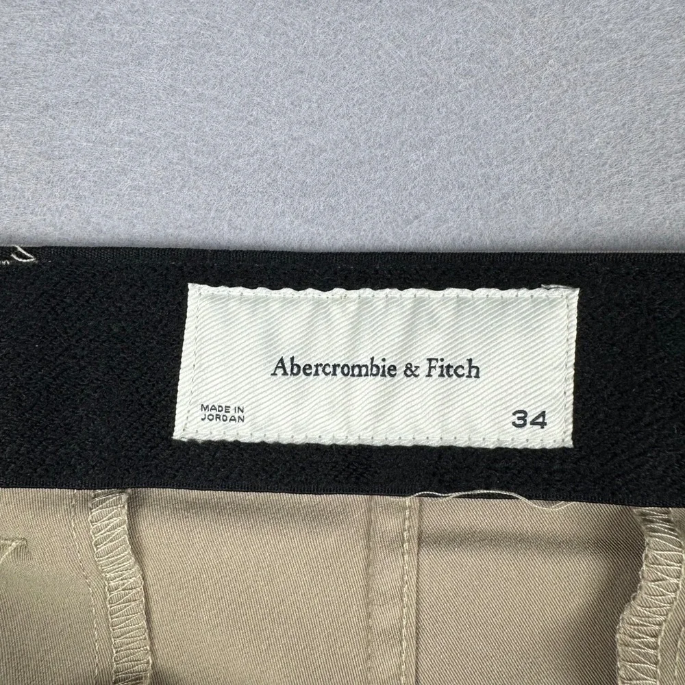 Abercrombie & Fitch Mens Go-To Shorts Khaki Tan Technical 7